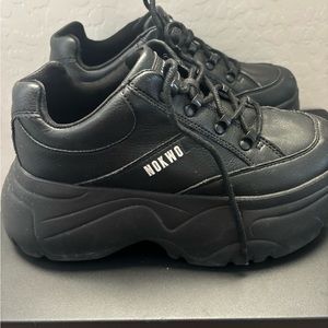 NOKWOL Scripter Women’s shoes chunky sneakers… black … sz 7 US… pre-owned